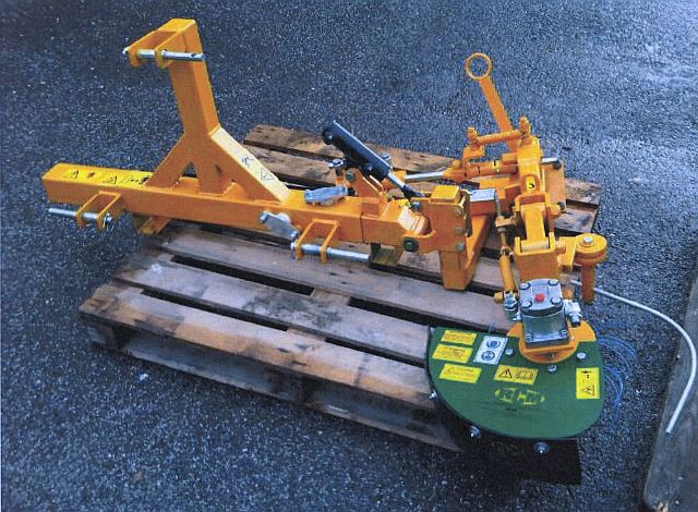 Unterstockfadenmähergerät RCM RIT1 kompl Anbaugest Unterstockfadenmähergerät RCM RIT1 kompl Anbaugest