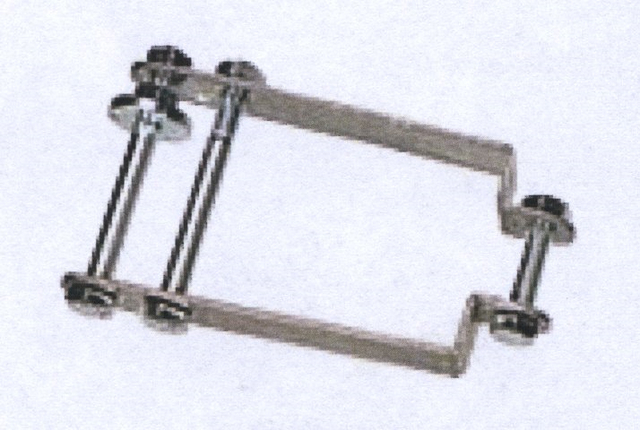Spannschelle 9x9  INOX 3 Schrauben