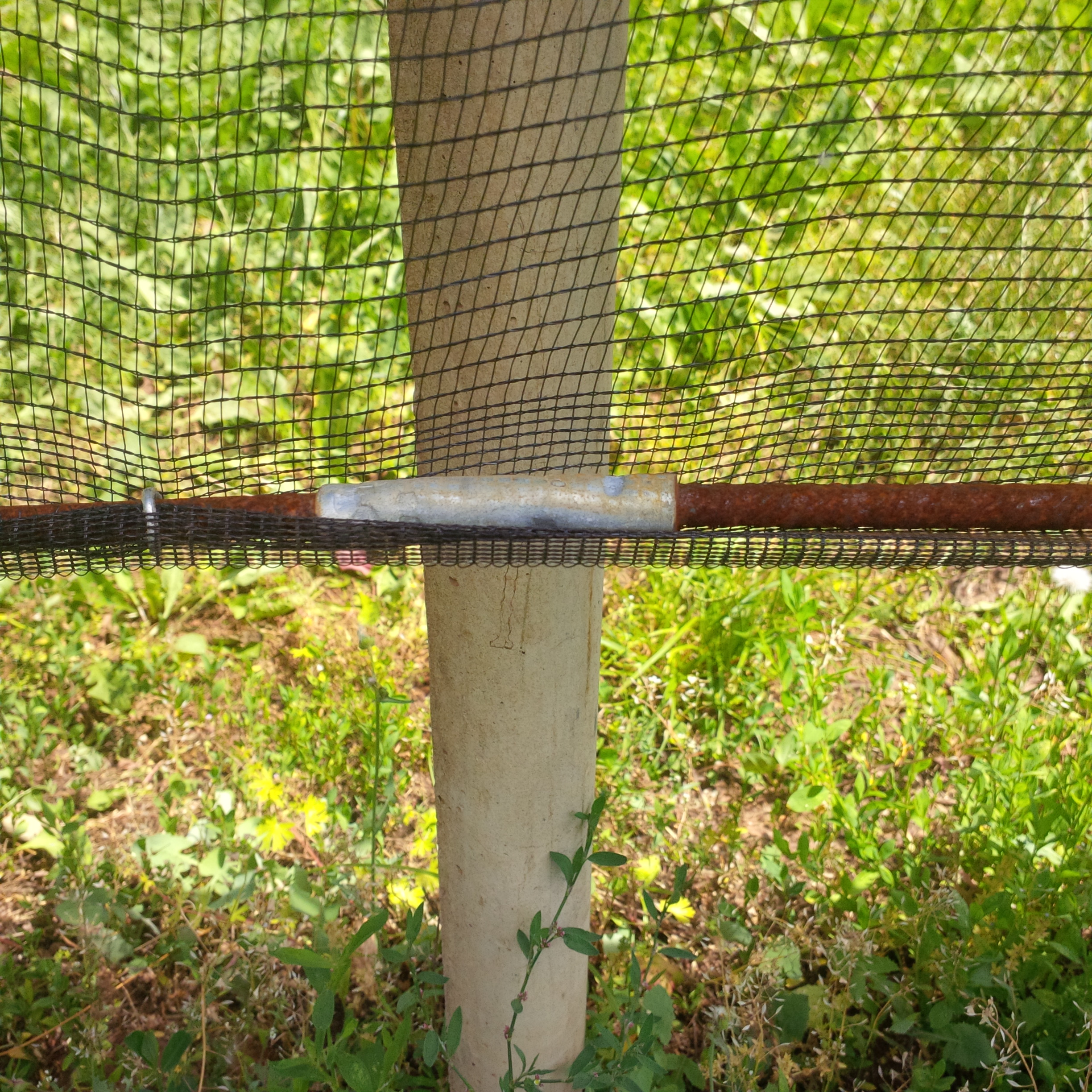 Verbindungsstück 10 cm D12 verzinkt für Eisenstäbe 8 mm - zum Schließen ins Bild klicken